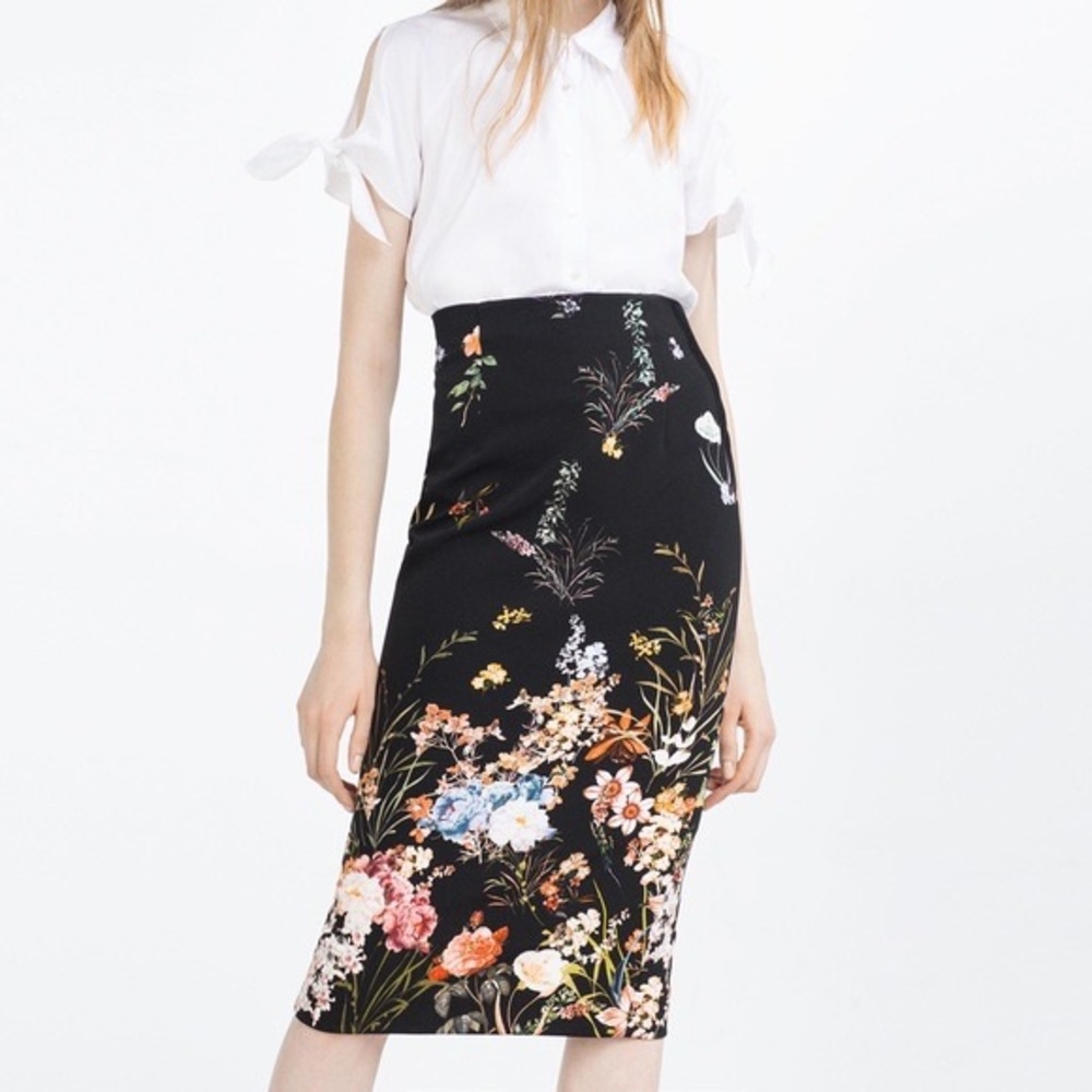 Zara Black Pencil Skirt (Floral)
